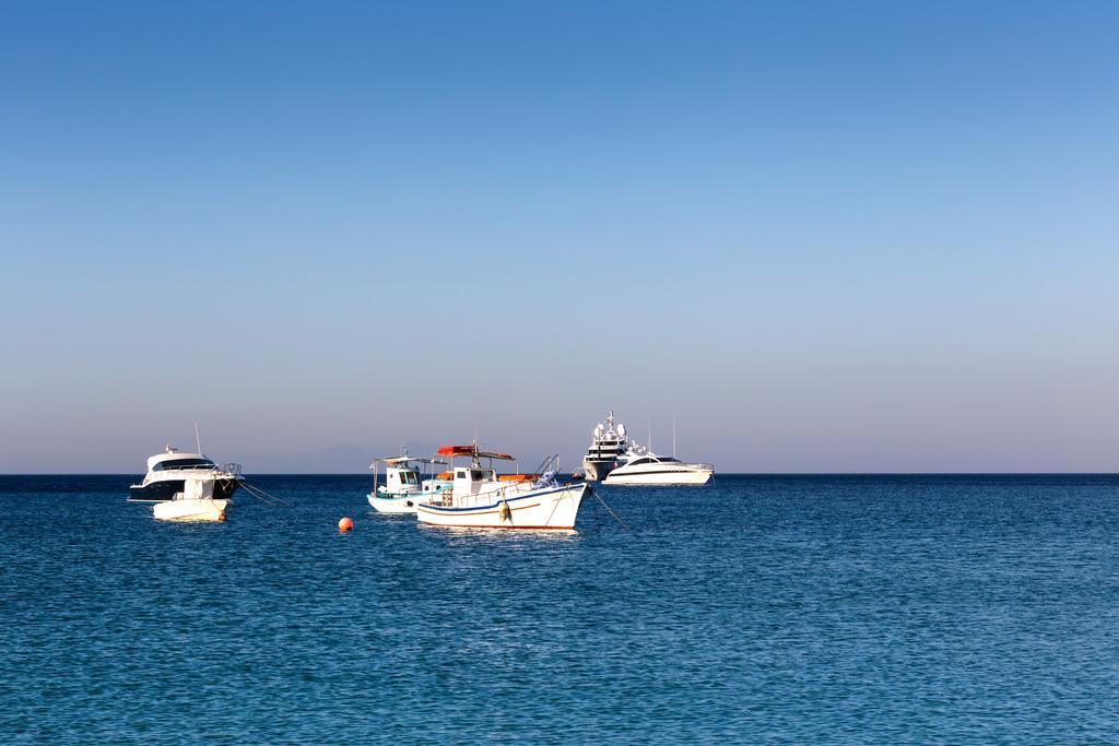 Bay Bees Sea View Suites & Homes Платис Ялос Экстерьер фото